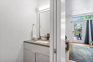 1701 E M L King Jr Blvd, Austin, TX 78702 - Photo 8