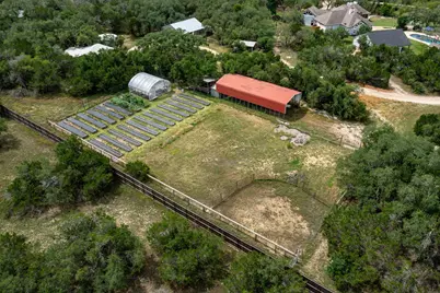 101 Sundance Trail, Dripping Springs, TX 78620 - Photo 32