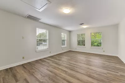 2305 W 9th Street, Austin, TX 78703 - Photo 20
