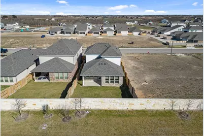276 Bloomington Loop, Hutto, TX 78634 - Photo 38