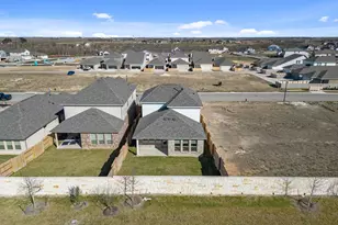 276 Bloomington Loop, Hutto, TX 78634 - Photo 38