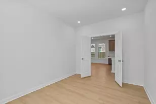 276 Bloomington Loop, Hutto, TX 78634 - Photo 12