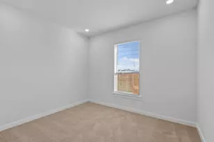 276 Bloomington Loop, Hutto, TX 78634 - Photo 4