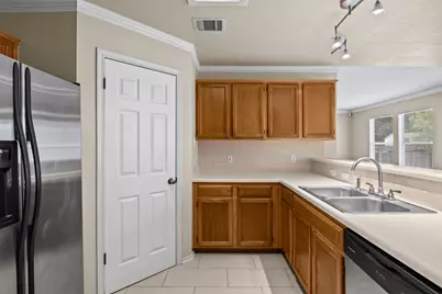 17208 Bushmills Road, Pflugerville, TX 78660 - Photo 6
