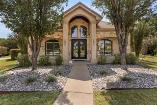 100 Dovetail Ln, Georgetown, TX 78628 - Photo 2