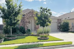 129 Esparza Dr, Bastrop, TX 78602 - Photo 2