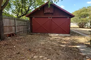 606 Mesquite St, Bastrop, TX 78602 - Photo 26