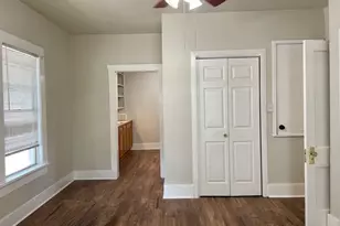 606 Mesquite St, Bastrop, TX 78602 - Photo 6