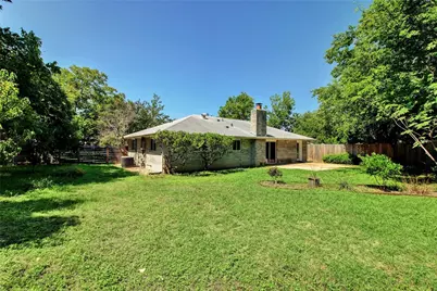 900 Aurora Circle, Austin, TX 78757 - Photo 20