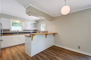 900 Aurora Cir, Austin, TX 78757 - Photo 8