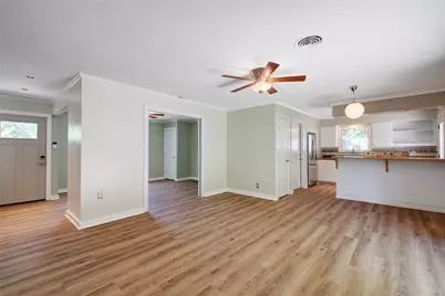 900 Aurora Circle, Austin, TX 78757 - Photo 6