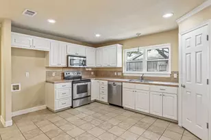 1919 American Dr, Lago Vista, TX 78645 - Photo 8