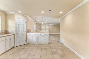 1919 American Dr, Lago Vista, TX 78645 - Photo 10