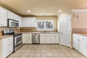 1919 American Dr, Lago Vista, TX 78645 - Photo 6