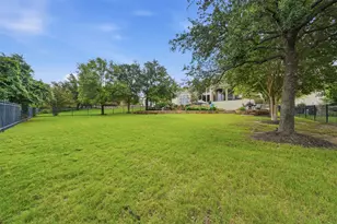 2020 University Club Dr, Austin, TX 78732 - Photo 38