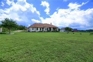 145 Powder Horn Rd, Bastrop, TX 78602 - Photo 38