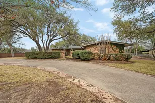 2807 Hatley Dr, Austin, TX 78746 - Photo 2