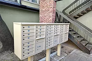 807 W 25th St, Austin, TX 78705 - Photo 14