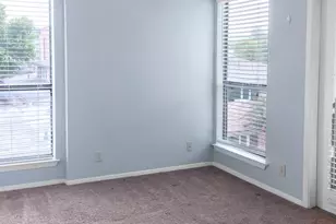 807 W 25th St, Austin, TX 78705 - Photo 8