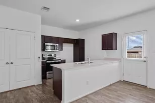 791 Circle Wy, Jarrell, TX 76537 - Photo 6