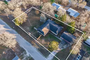 145 Buffalo Run, Smithville, TX 78957 - Photo 2