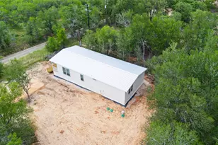 855 Roosevelt Rd, Luling, TX 78648 - Photo 32