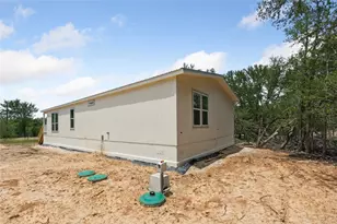 855 Roosevelt Rd, Luling, TX 78648 - Photo 30