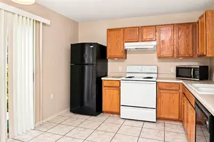 1420 Poppy Seed Ln, Austin, TX 78741 - Photo 6