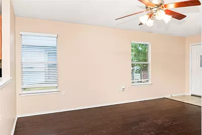 1420 Poppy Seed Lane, Austin, TX 78741 - Photo 4