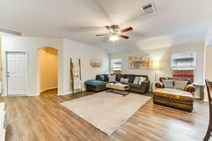 132 Walkup Ln, Leander, TX 78641 - Photo 4