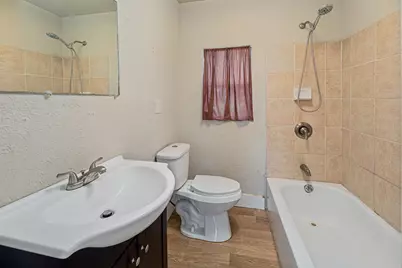 322 Blanco Street, Luling, TX 78648 - Photo 12