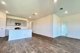 152 Gablynn Cv, Kyle, TX 78640 - Photo 12