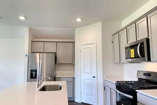 152 Gablynn Cv, Kyle, TX 78640 - Photo 8