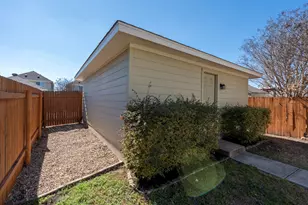 135 Wainscot Oak Wy, San Marcos, TX 78666 - Photo 6