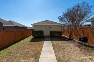 135 Wainscot Oak Wy, San Marcos, TX 78666 - Photo 4
