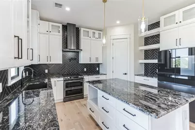 707 Broken Hills, Horseshoe Bay, TX 78657 - Photo 10
