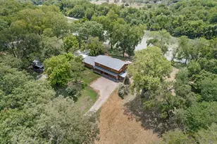 315 Riverwood Dr, Bastrop, TX 78602 - Photo 2