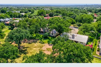 413 Silver Spur, Horseshoe Bay, TX 78657 - Photo 24