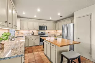 413 Silver Spur, Horseshoe Bay, TX 78657 - Photo 14