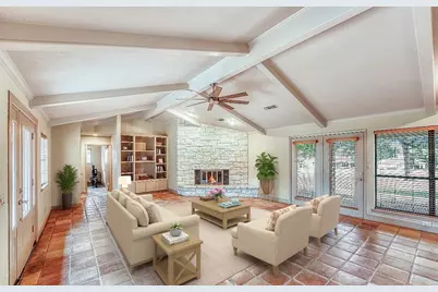 413 Silver Spur, Horseshoe Bay, TX 78657 - Photo 2