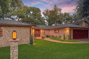413 Silver Spur, Horseshoe Bay, TX 78657 - Photo 2