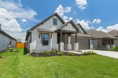 117 Malibu, Hutto, TX 78634 - Photo 2