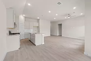 117 Malibu, Hutto, TX 78634 - Photo 10