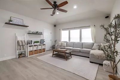 108 Kyle Lane, Georgetown, TX 78633 - Photo 8