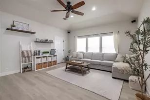 108 Kyle Ln, Georgetown, TX 78633 - Photo 8