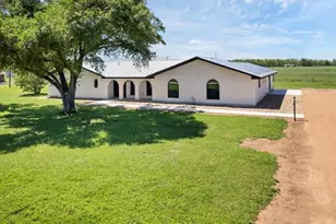 2719 Post Oak Rd, Webberville, TX 78653 - Photo 4