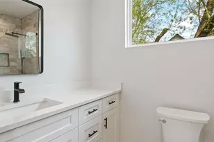 5506 Peppertree Pkwy, Austin, TX 78744 - Photo 10