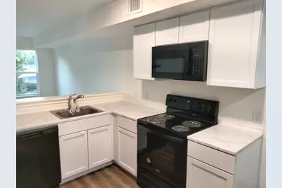 350 Debus Drive #217, Taylor, TX 76574 - Photo 2