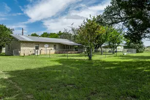 199 Apache Springs Rd, Briggs, TX 78608 - Photo 28