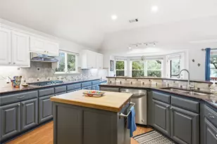 11213 Savin Hill Ln, Austin, TX 78739 - Photo 8